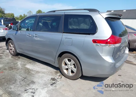 2011 Toyota Sienna Le V6 from USA, damaged, VIN 5TDKK3DC4BS132784
